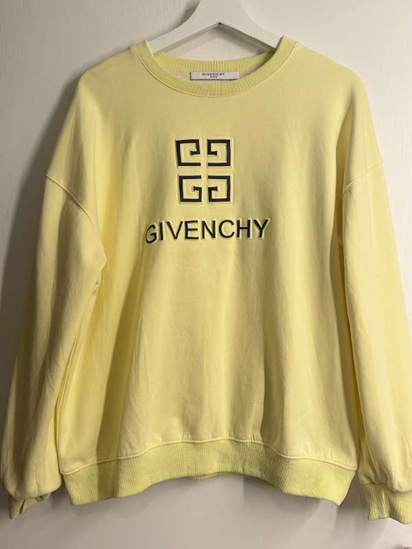 GivenchyYellow
