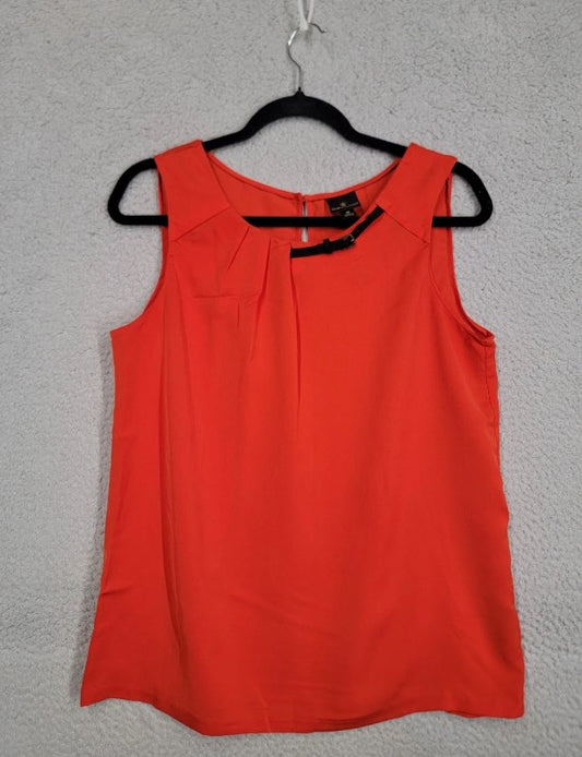 W red blouse