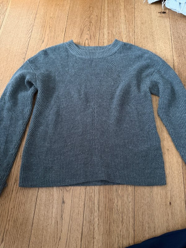 Græn prjóna peysa vero moda