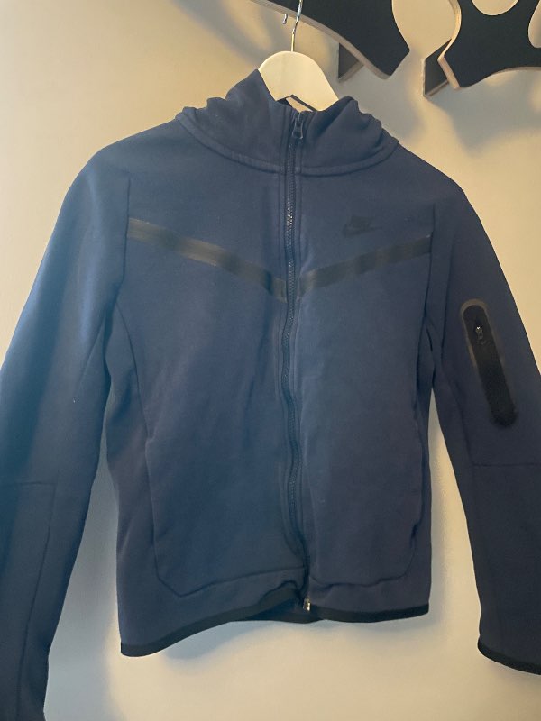 Nike - Dökkblá hettupeysa