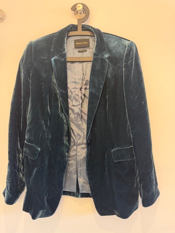 Bágrænn fínflauel jakki Massimo Dutti