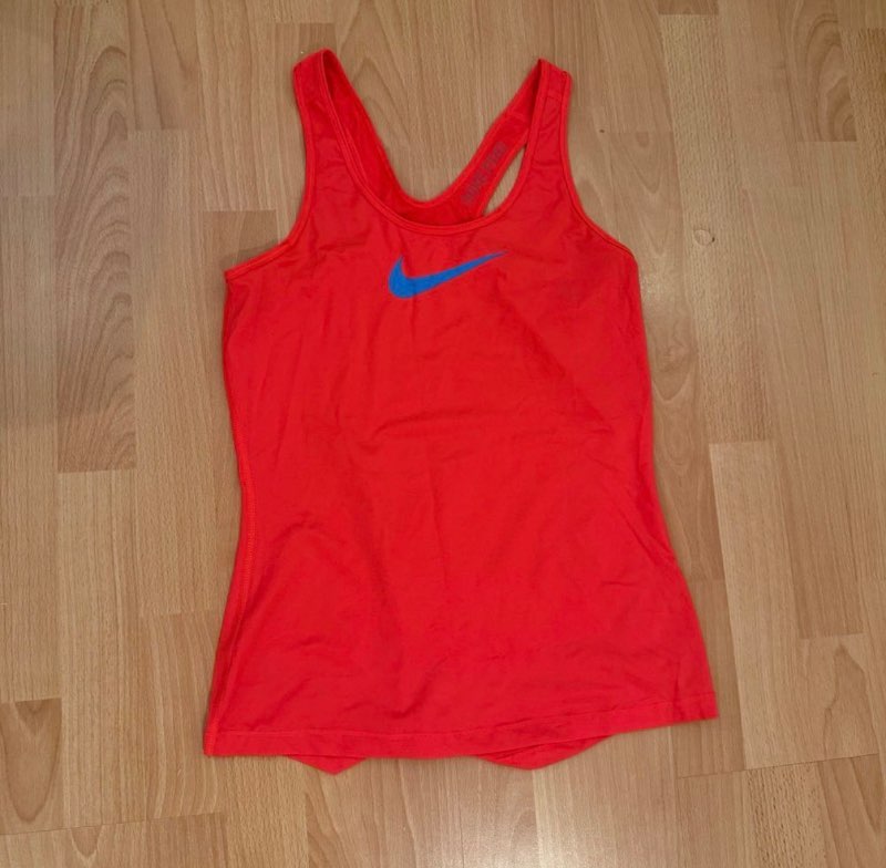 Nike bolur M