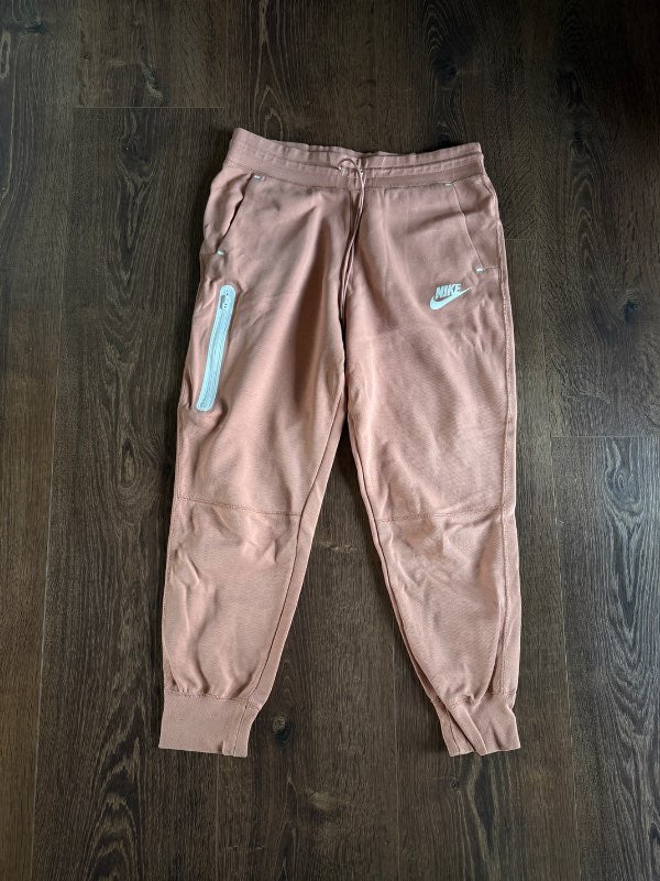 Nike tech fleece (smá blettur)