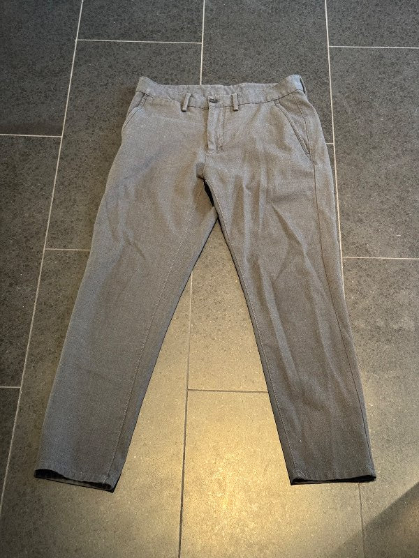 Gráar suitpants