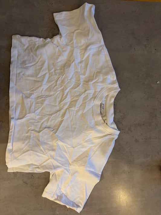 Hvítur cropped bolur