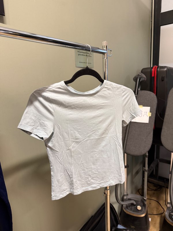 Weekday ljósblár baby tee