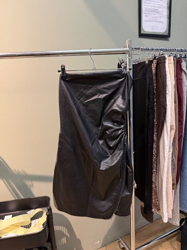 Zara strapless leður kjóll