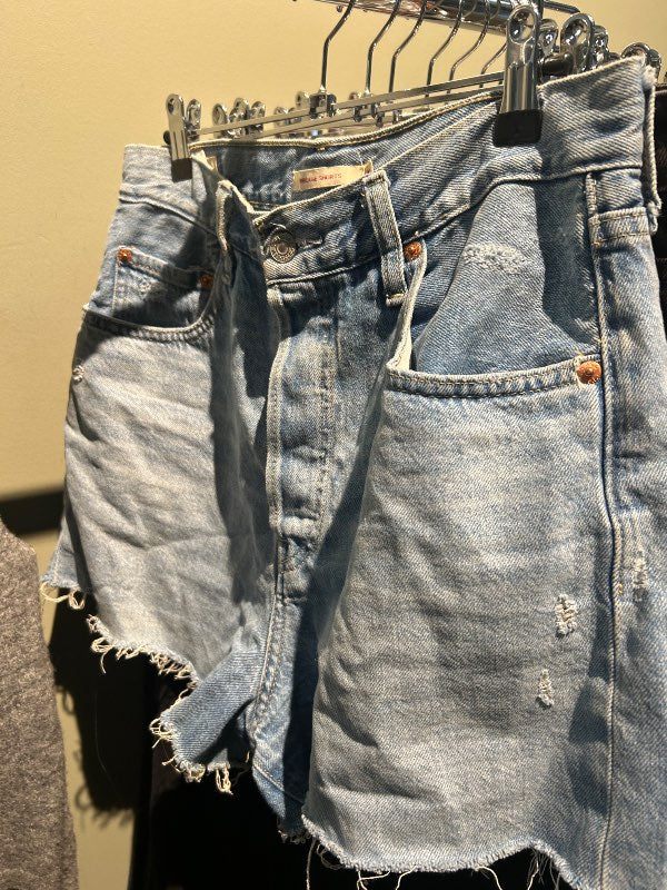 Levi’s stuttbuxur