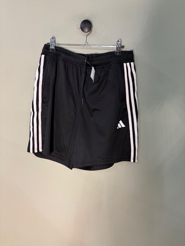 Adidas stuttbuxur