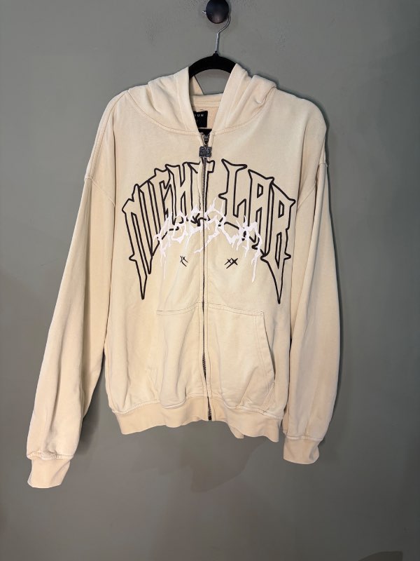 Pacsun hettupeysa