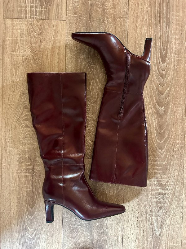 Vínrauð há boots/stígvél (ónotuð)