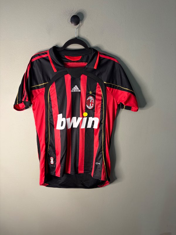 AC Milan treyja