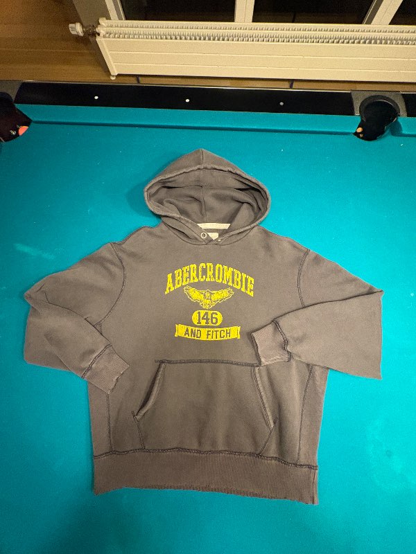 Abercrombie hettupeysu grá