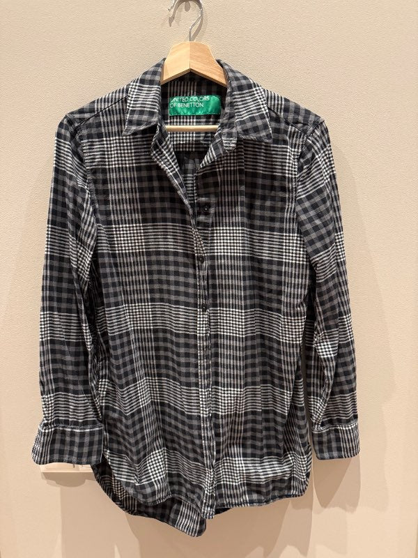 Köflótt skyrta Benetton M