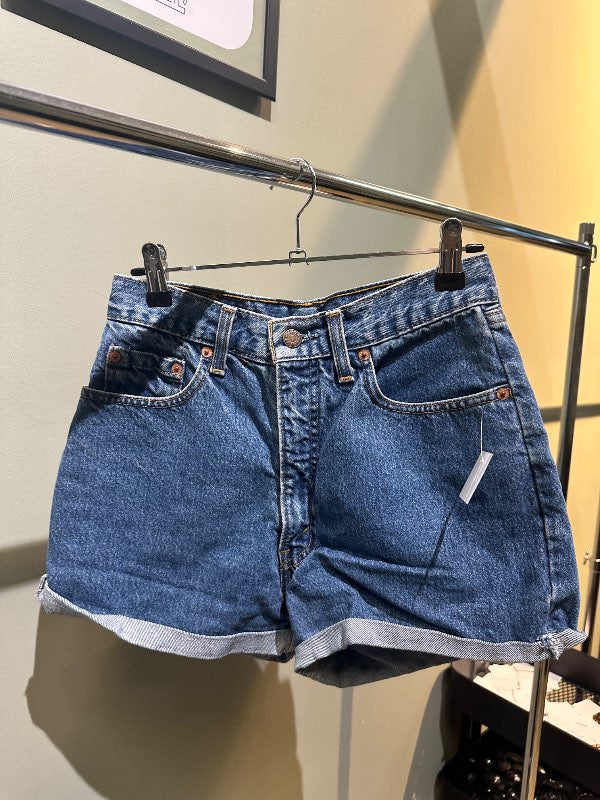 Levis stuttbuxur