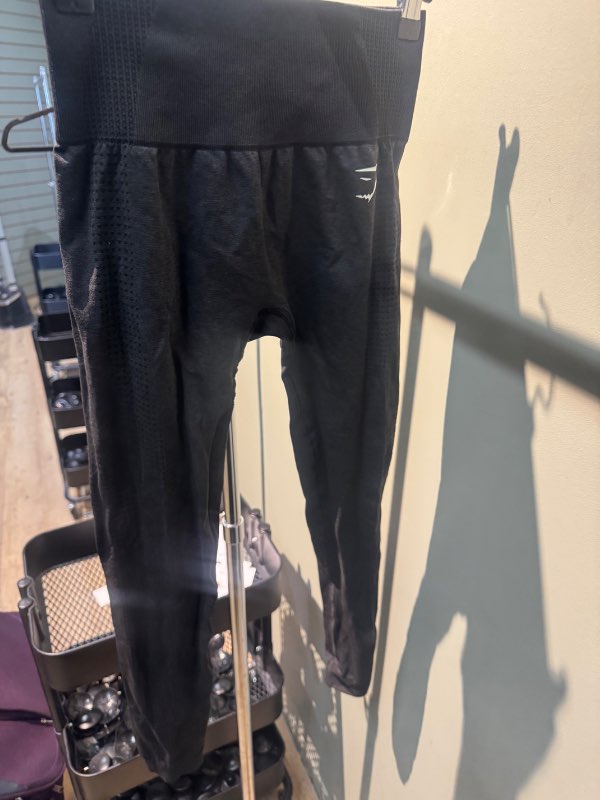 Gym shark leggings