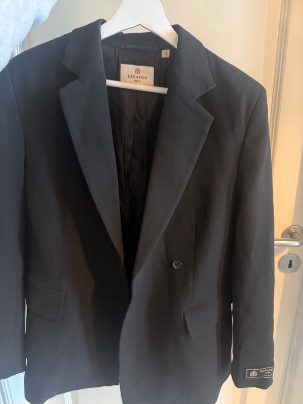 Aritzia blazer, litið notaður
