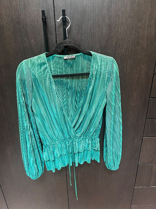 Zara græn blússa wrap
