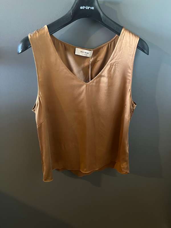 Pekan Brúnn Mos Mosh v-neck bolur (ónotaður)