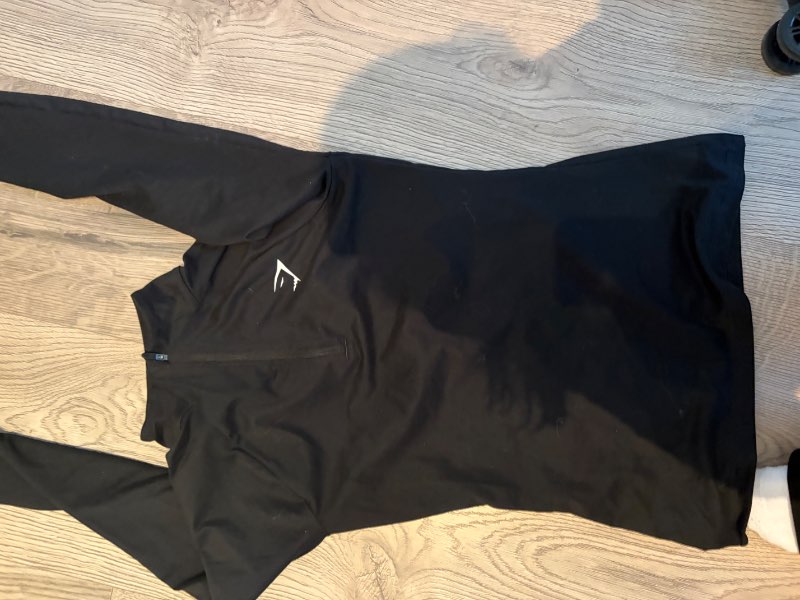 Gymshark peysa