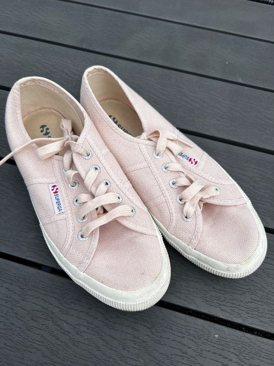 Superga bleikir skór