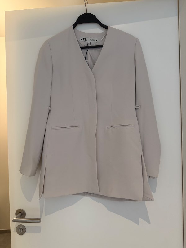 Zara blazer beige