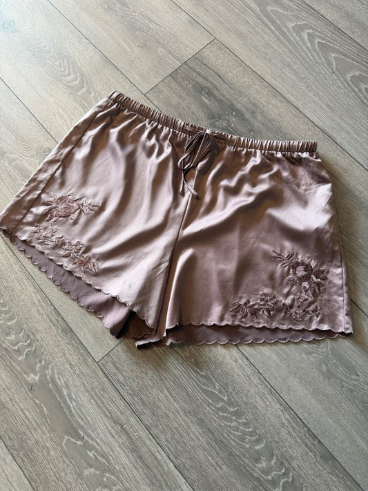 zara stuttbuxur fjólubrúnar
