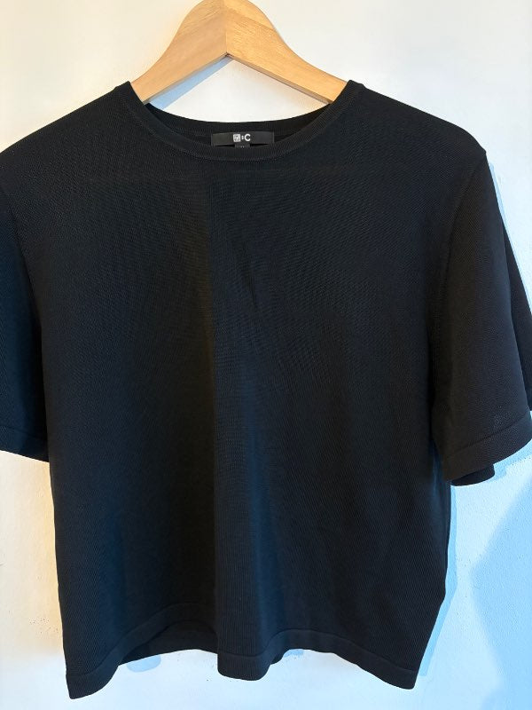 Uniqlo svartur bolur ónotaður