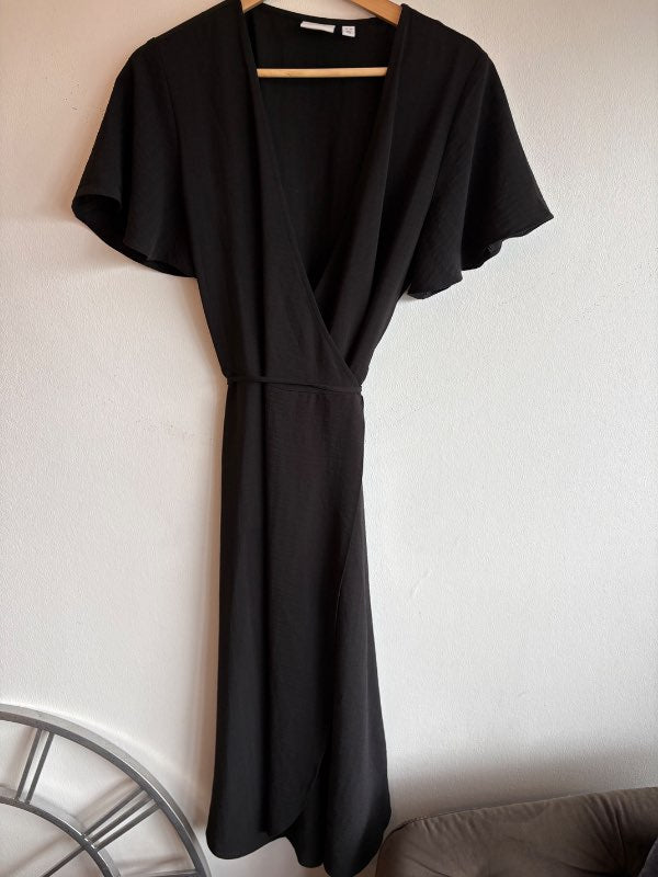 VILA svartur wrap kjóll