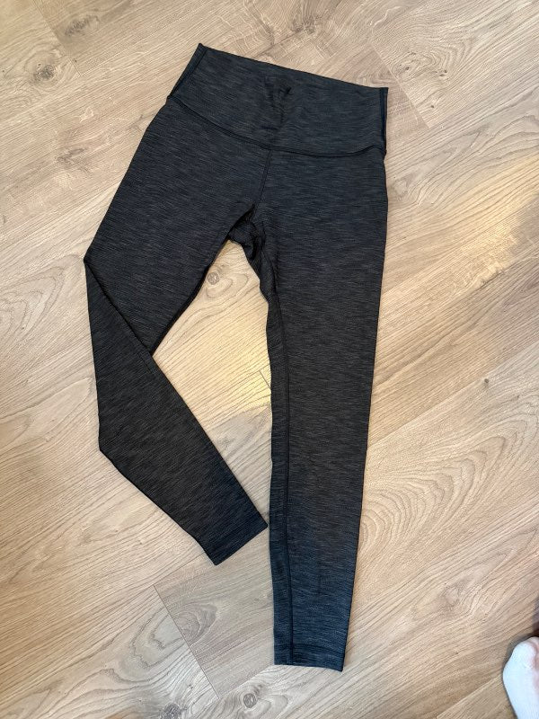 Lulu Lemon gráar íþróttabuxur