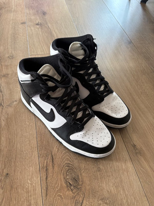 Nike Dunks