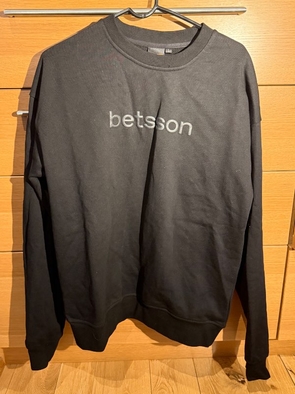 Betsson peysa