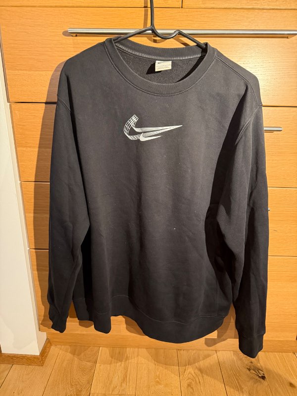 Nike peysa