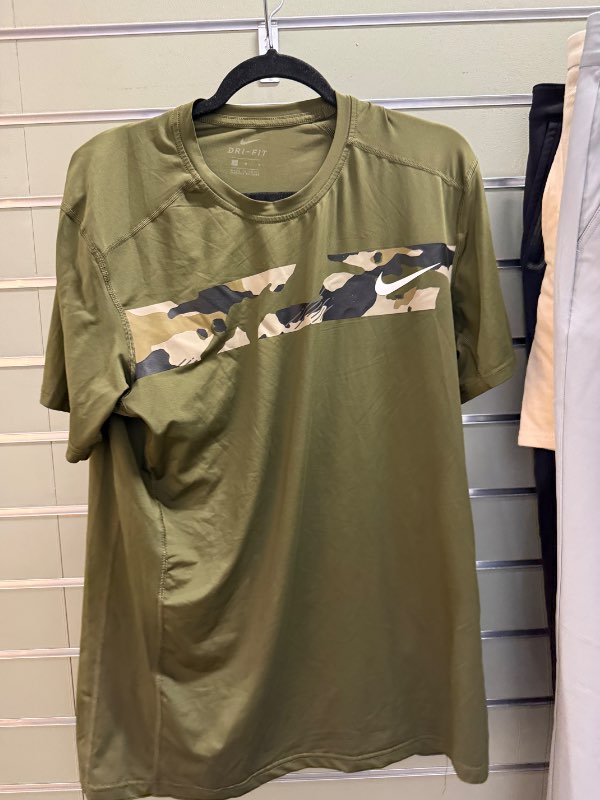 Nike æfingabolur