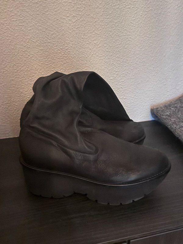 Svart leður stigvél