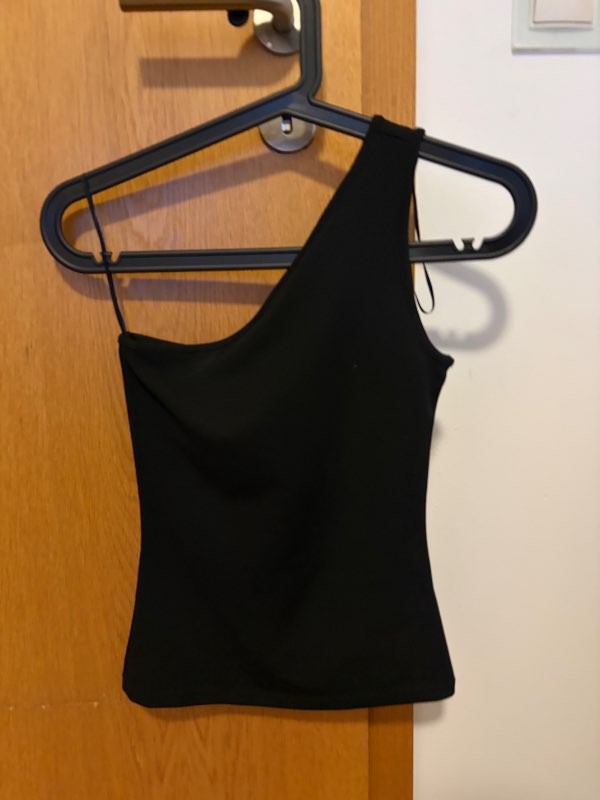 One shoulder bolur