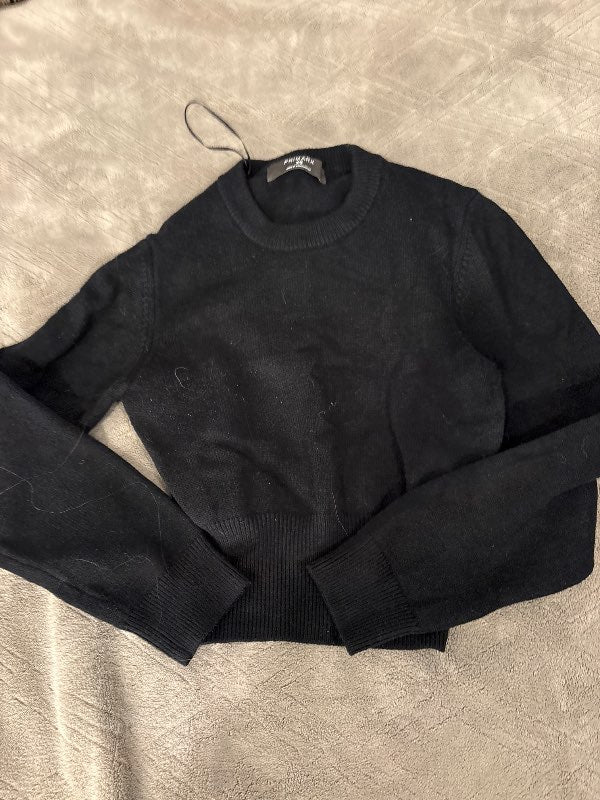 Svört sweater