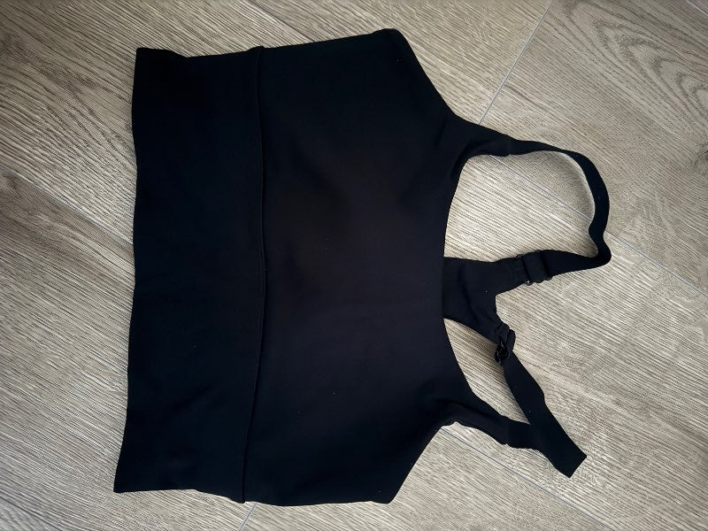 Metta Sport svartur toppur