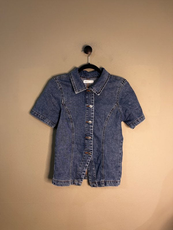 Gina Tricot gallaskyrta