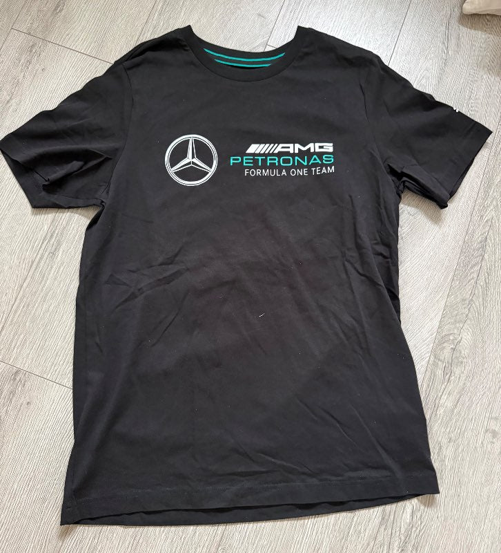 Mercedes F1 bolur - M