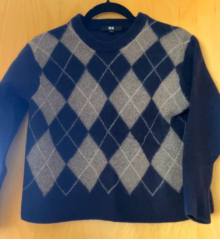 Uniqlo Peysa ( Navy Blue)