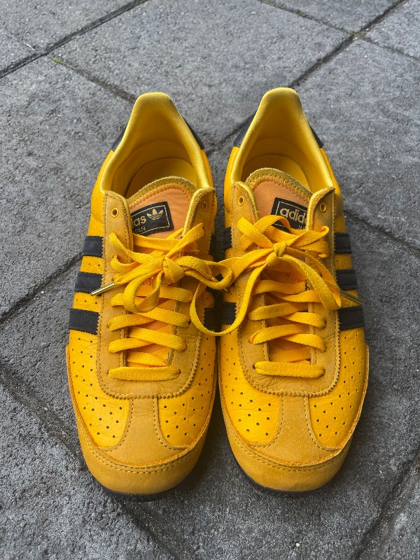 Adidas skór