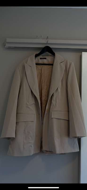 Beige oversize vintage blazer