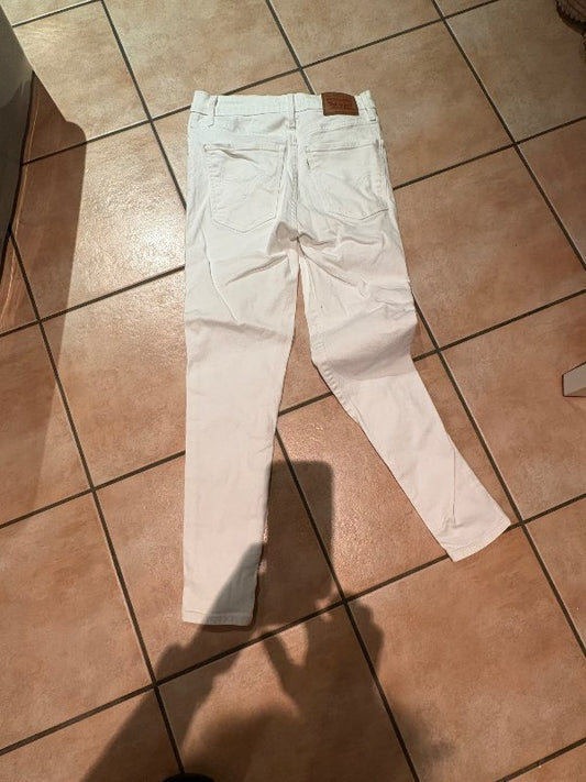 Hvítar gallabuxur levis