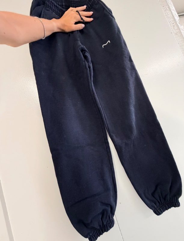 Metta sport buxur svartar