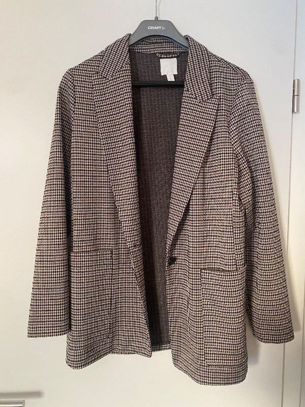 Köflóttur blazer