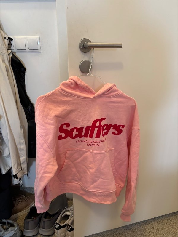 Scuffers peysa