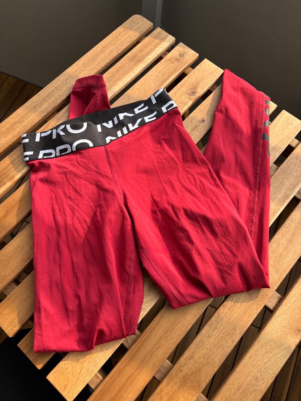 Rauðar nike buxur