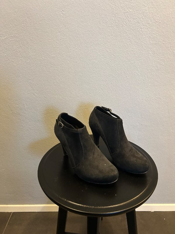 Clarks rúskins ökklaskór