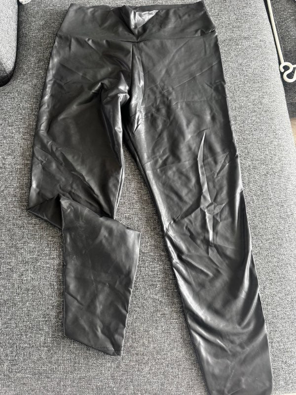 Pleðurleggins svartar